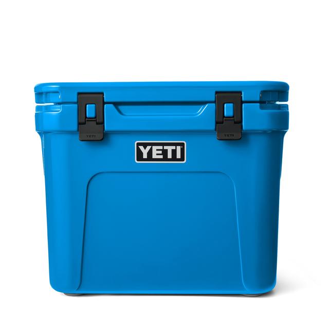 Roadie 32 Wheeled Cooler - Big Wave Blue